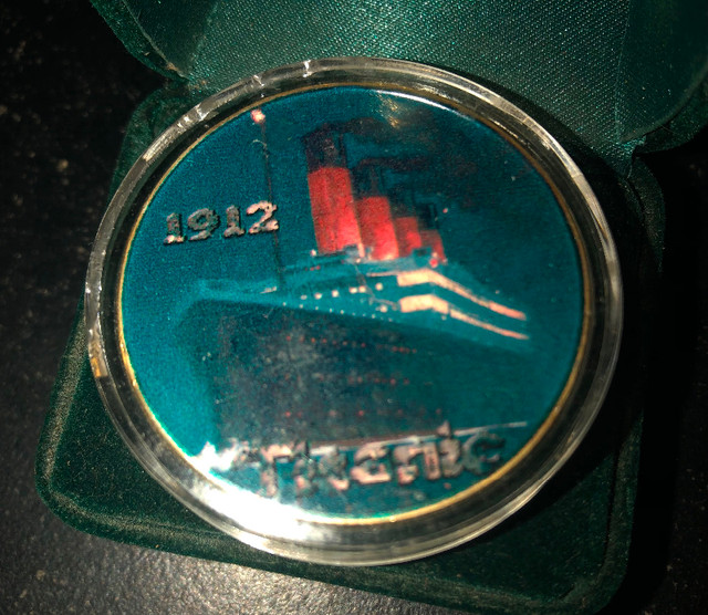 5-Titanic medallions Excellent condition in Arts & Collectibles in Timmins - Image 4