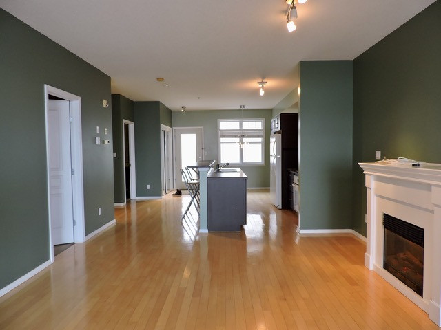 Downtown Edmonton 2 Bed 1 Bath Oliver Apartment For Rent in Long Term Rentals in Edmonton - Image 2
