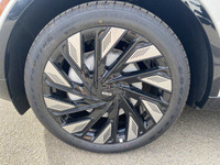 The 2026 Lincoln Nautilus Reserve takes the well-appointed foundation of the Premiere trim and adds... (image 3)