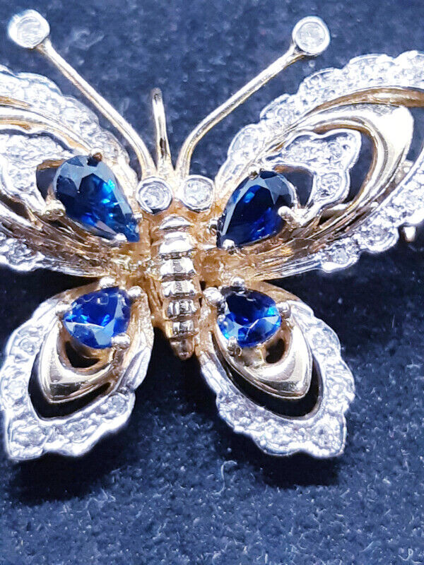 14K SOLID GOLD PENDANT/BROOCH WITH VS DIAMONDS AND SAPPHIRES in Jewellery & Watches in City of Toronto