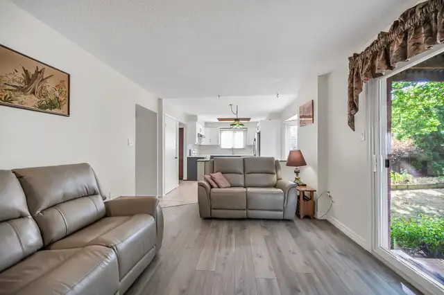 Charming Cape Cod Home in Family-Friendly Stoney Creek63771524785793123