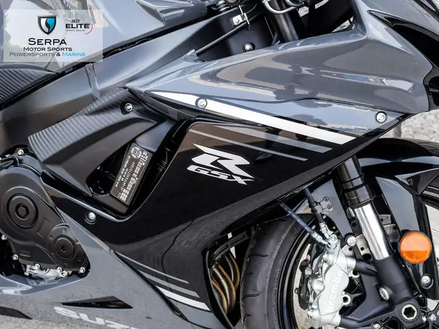 2025 Suzuki GSX-R600 WITH YOSHIMURA EXHAUST in Street, Cruisers & Choppers in Markham / York Region - Image 9