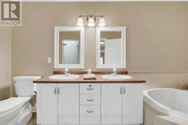 6D BROWN DRIVE St. Catharines (Rykert/Vansickle), Ontario in Houses for Sale in St. Catharines - Image 29