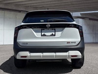 Navigate city streets and conquer daily commutes with ease and style in this exceptionally low-kilom... (image 5)