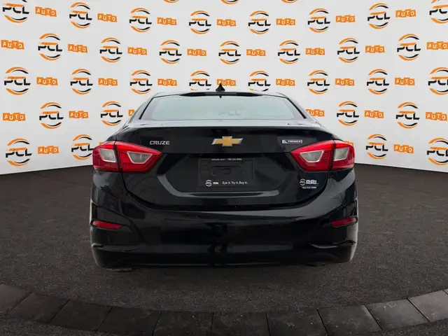 2018 Chevrolet Cruze Low Kms H.seat B.cam R.start 1yr warranty in Cars & Trucks in Edmonton - Image 7