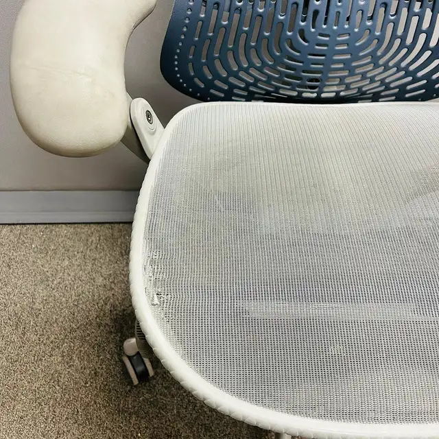 Herman Miller Mirra Chair(Small Tear)-Excellent Condition!62864745413761122