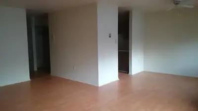 LARGE 2 BEDROOM / 2 LEVEL – WITH TONS OF STORAGE!!!