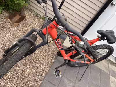 Moving must sell mountain bike, never really used it It’s been in the shed just dirty 50 bucks 403-3...