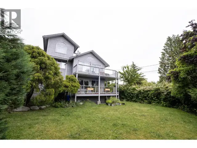 756 GIBSONS WAY Gibsons, British Columbia in Condos for Sale in Sunshine Coast - Image 30