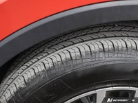 * 4Motion all-wheel-drive system * Features leatherette seating surfaces, an 8-way power-adjustable... (image 9)