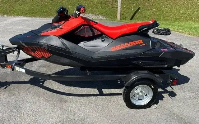 2022 SEADOO SPARK TRIXX 900 ACE 2&3UP(FINANCING AVAILABLE) in Personal Watercraft in Strathcona County - Image 5