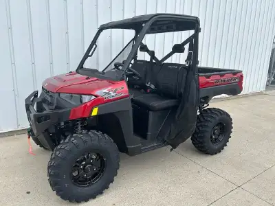 PRICE INCLUDES FREIGHT & PDI. Engine Type: Parallel Twin Displacement: 60.9 cu. in. (999 cc) Bore an...