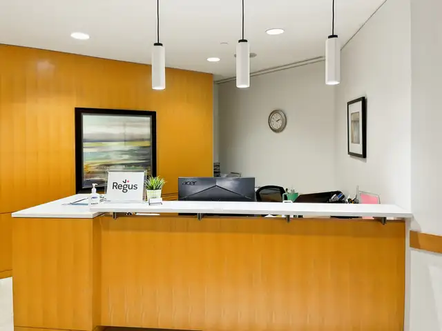 Office space for rent for 1 person in Purdy's Wharf in Commercial & Office Space for Rent in City of Halifax - Image 4