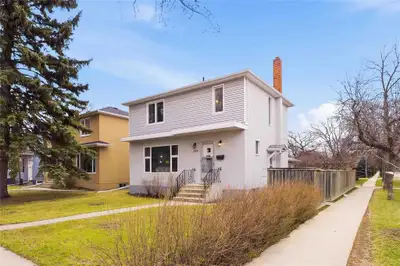 1D//Winnipeg/Showings Start Saturday, May 9. Offers Considered Thursday, May 14 (evening). Mom's Hou...