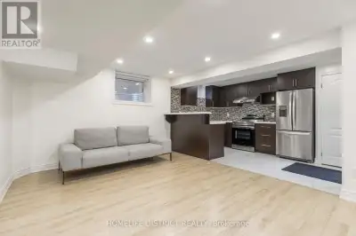 138 ALFRED PATERSON DRIVE Markham (Greensborough), Ontario