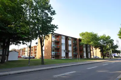 * 2 1/2 * Photos intérieur d'un logement modèle à titre indicatif. Visiter pour mieux apprécier Situ...
