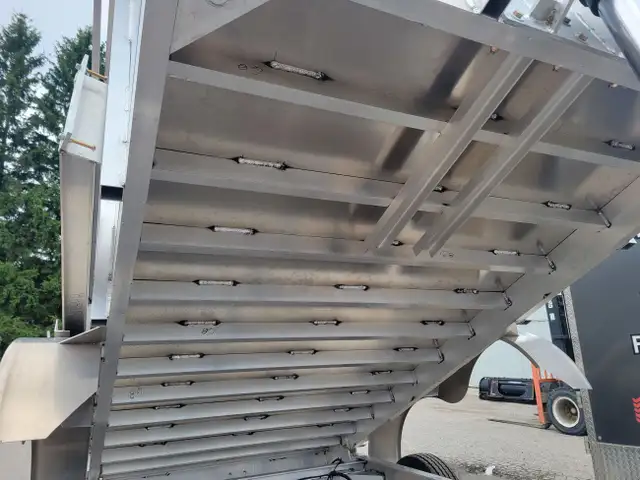 2024 6x12 5t High side Dump in Cargo & Utility Trailers in Mississauga / Peel Region - Image 6