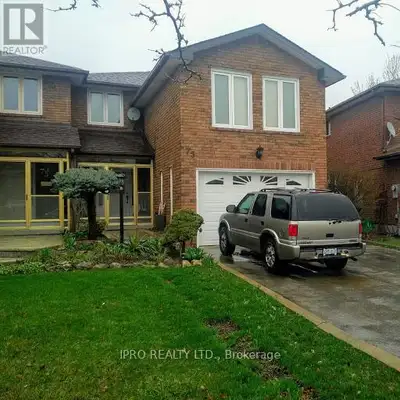 75 BREMEN LANE Mississauga (Streetsville), Ontario