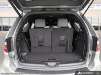 2ND-ROW FOLD/TUMBLE CAPTAIN CHAIRS -inc: 2nd-Row Mini Console w/Cup Holders 2nd-Row Seat Mounted Inb... (image 7)