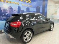 MERCEDES BENZ GLA 250 4MATIC 2015 TOUT ÉQUIPÉ / GPS NAVIGATION / CAMÉRA DE RECUL / CUIR NOIR CHAUFFA... (image 4)