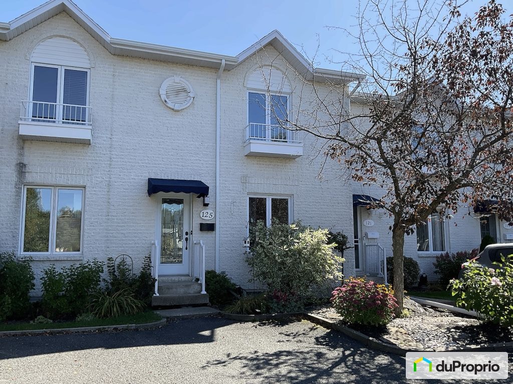$269,500 - Townhouse for sale in Victoriaville — photo 1