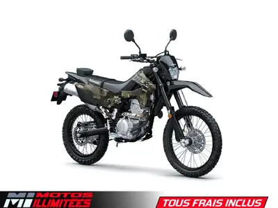 La KLX300 est une moto double-usage hautement polyvalente et légère qui continue même lorsque la rou...