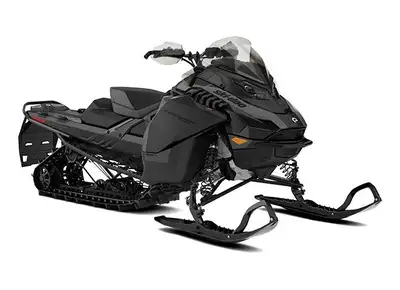 FAITES-VITE ! Modèle exclusif à la vente exclusive du printemps SKIDOO. La première expérience de mo...