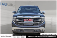 2024 GMC Sierra 1500 SLT Experience the GMC Sierra 1500 SLT with only 48000 km on the odometer. Fini... (image 1)