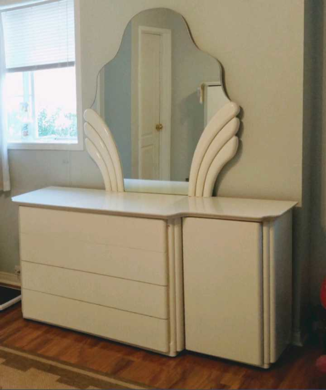 Italian designer bedroom suite in Dressers & Wardrobes in Oakville / Halton Region - Image 3