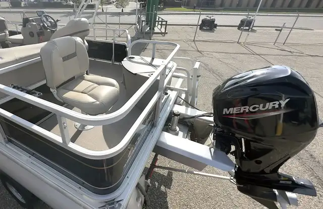 2021 Sun Tracker Bass Buggy 18 DLX Merc 40 4Stroke Command Thrus in Powerboats & Motorboats in Prince Albert - Image 19