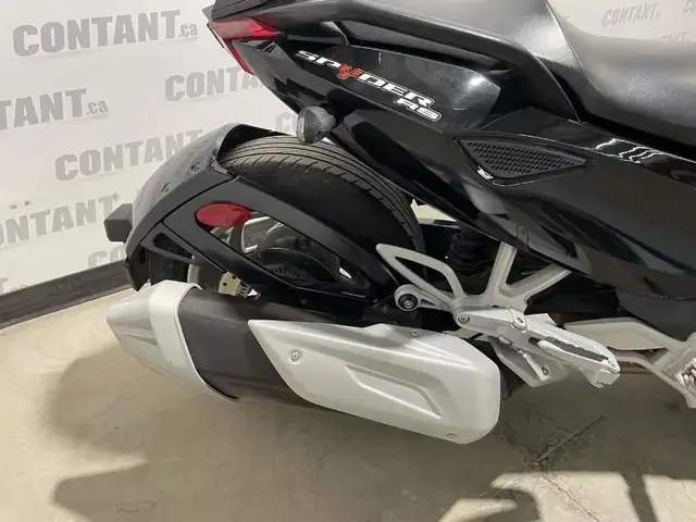 2014 Can-Am Spyder RS SE5 in Sport Touring in West Island - Image 5