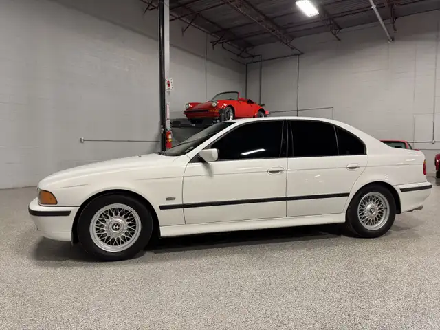 bmw 540i alpine white512180191012464643