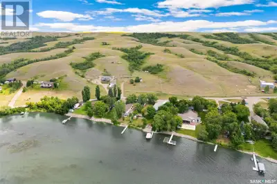 4 ACRE WATERVIEW ACREAGE WITH LAKE ACCESS FOR A DOCK AT BUFFALO POUND LAKE! Welcome to “North Shore...