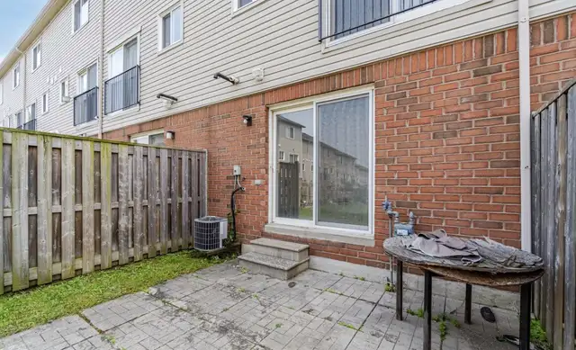 $1200 Bedroom for Rent! in Downtown Mississauga All inclusive in Room Rentals & Roommates in Mississauga / Peel Region - Image 9