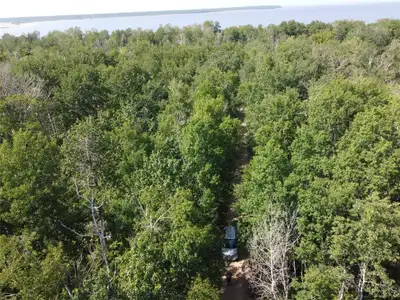 R27//Winnipeg Beach/RARE VICTORIA BEACH ACREAGE (5.74 acres)!!! Just 1 hour north of Winnipeg in the...