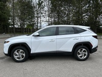 // ACCIDENT FREE!! // This 2023 Hyundai Tucson Essential AWD is a smart compact SUV for daily life i... (image 9)