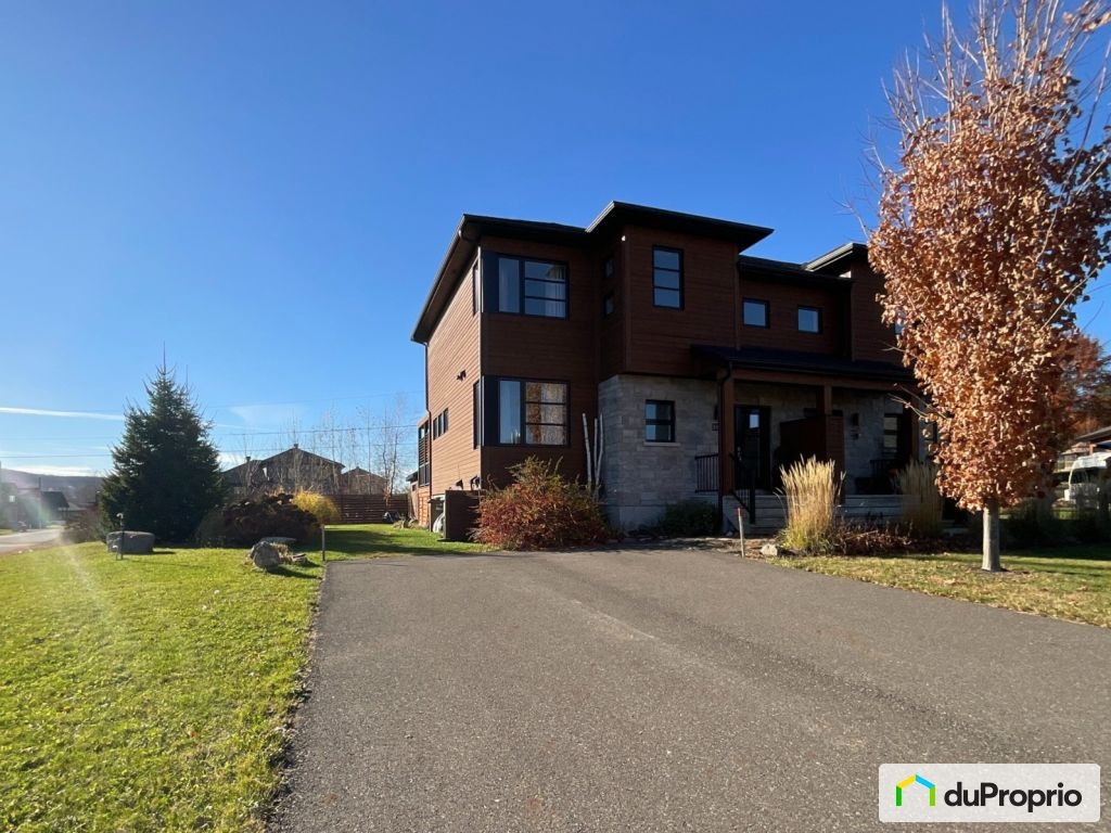 $699,000 - Semi-detached for sale in Bromont — photo 2