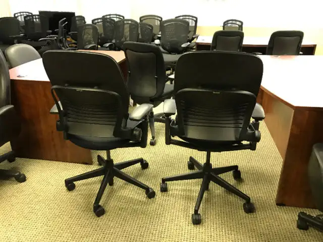 Stealcase Leap $600 in Chairs & Recliners in Mississauga / Peel Region - Image 5