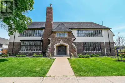 10 - 99 SOUTH DRIVE St. Catharines (Old Glenridge), Ontario