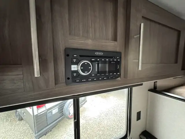 2019 ,Hideout,Keystone 21LHS in Travel Trailers & Campers in Kamloops - Image 8
