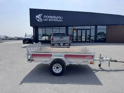 COTÉ FERMÉ RAMPE ARRIERE. Informations du véhicule fournies par AutoHebdo.net .