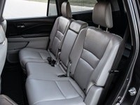 2017 Honda Pilot EX-L NAVI PKG Grey Exterior on Grey Interior comes with Navigation and Back up Came... (image 9)