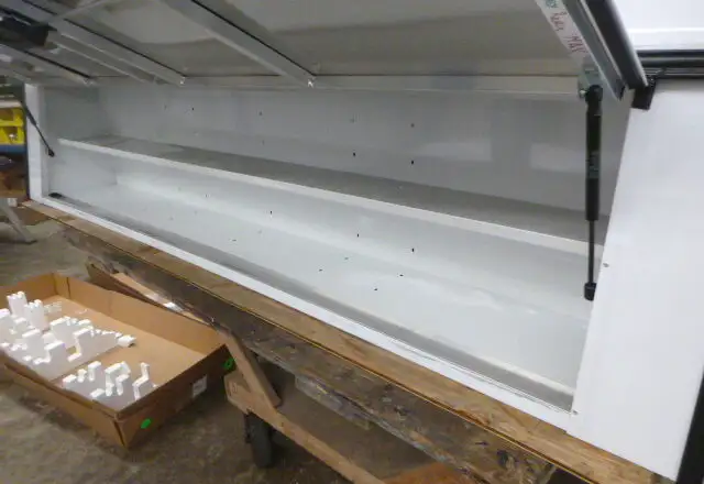 2019 - 2026 Chevrolet Silverado or GMC Sierra 1500 8' White Cap in Other Parts & Accessories in Kitchener / Waterloo - Image 5