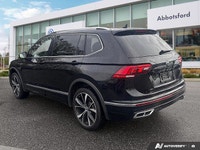 This Volkswagen Tiguan boasts a Intercooled Turbo Regular Unleaded I-4 2.0 L/121 engine powering thi... (image 2)