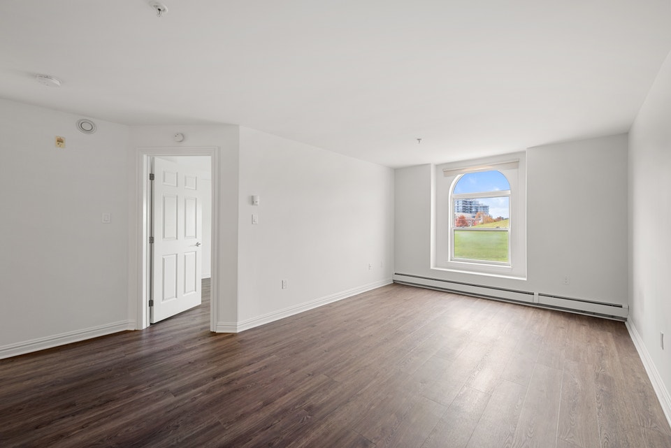 Available Now 1 & 2 Bedroom Apartments – Harbour Ridge 5