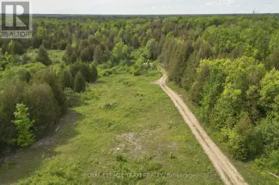 Have you dreamt of building your dream home in a gorgeous, quiet and peaceful country setting well l...