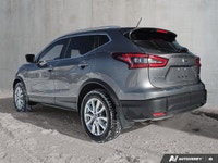This 2022 Nissan Qashqai SV FWD comes equipped with *2.0L 4-cylinder engine*, *Front-Wheel Drive*, *... (image 2)