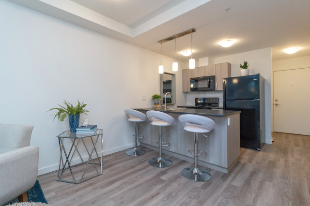 Peatt Commons 2 : 2 Bedroom  - Goldstream Ave. - Langford BC in Long Term Rentals in Victoria - Image 2