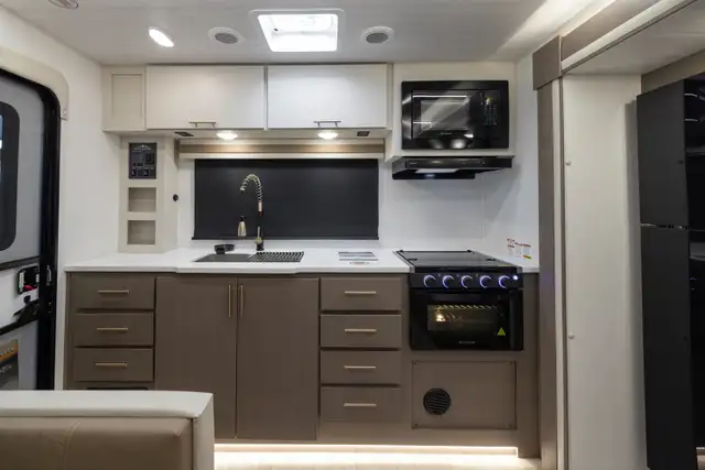 2026 Forest River ALTA 2375KRK in Travel Trailers & Campers in Regina - Image 9