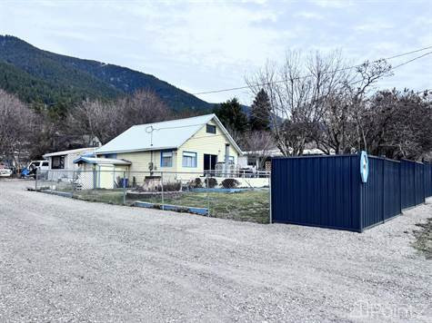 5690 Highway 97 N in Houses for Sale in Vernon